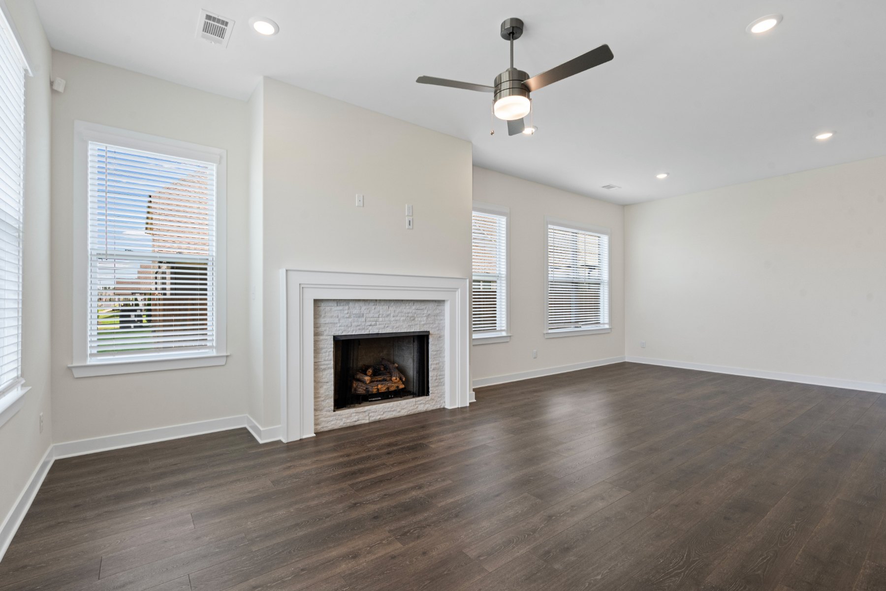 Living room in the ClickAgent viewfinder